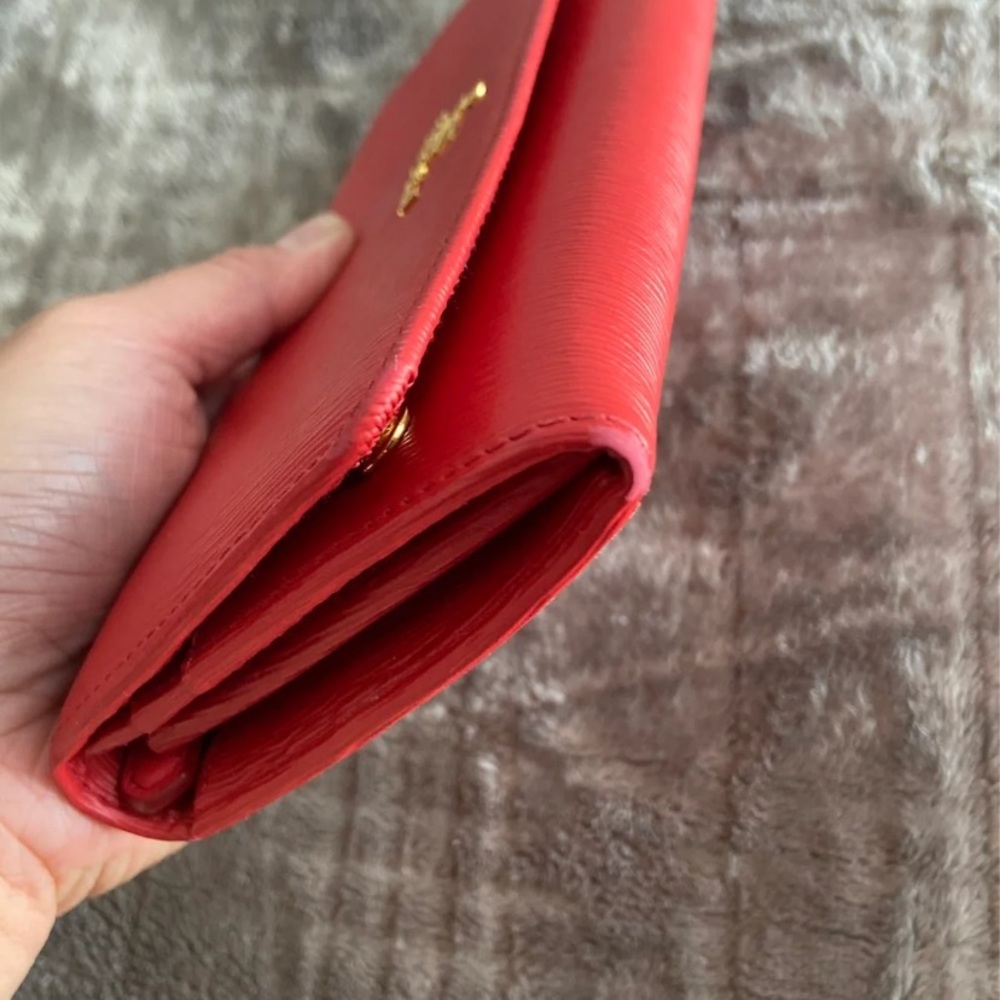 Prada Wallet - Picture 8 of 10